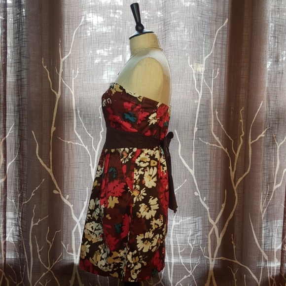 Trixxi Strapless Floral Pleated Dress - Picture 2 of 7